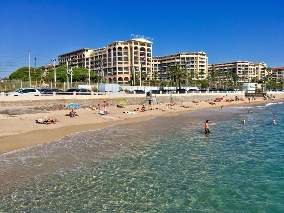 Joli 2 Pieces Aux Pieds Des Plages Канны Экстерьер фото